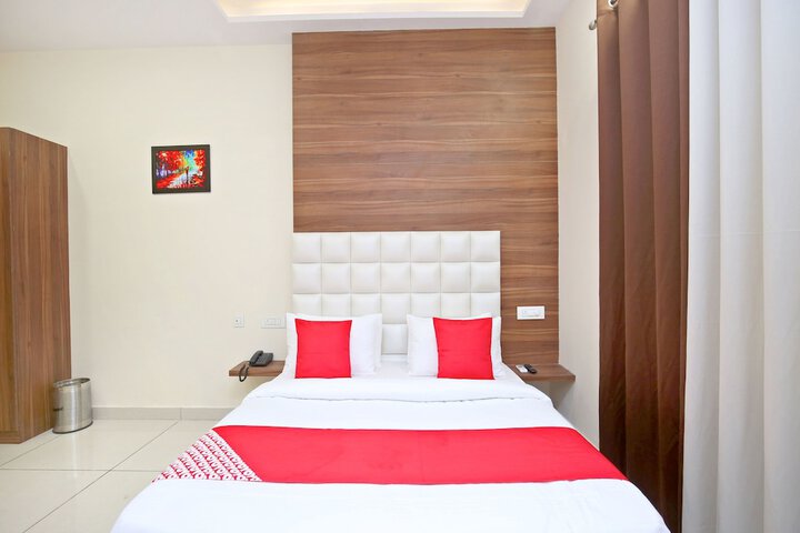 Room 9 of 22