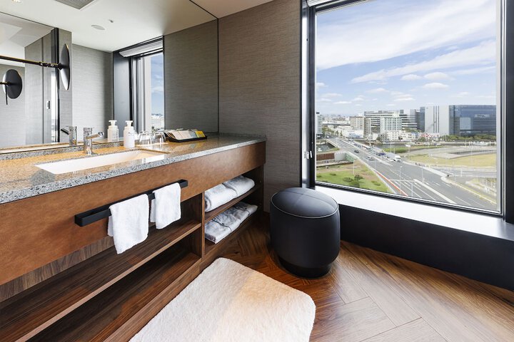 Room 7 of 62