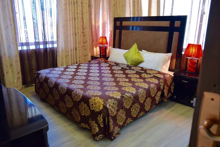 Room 6 of 27
