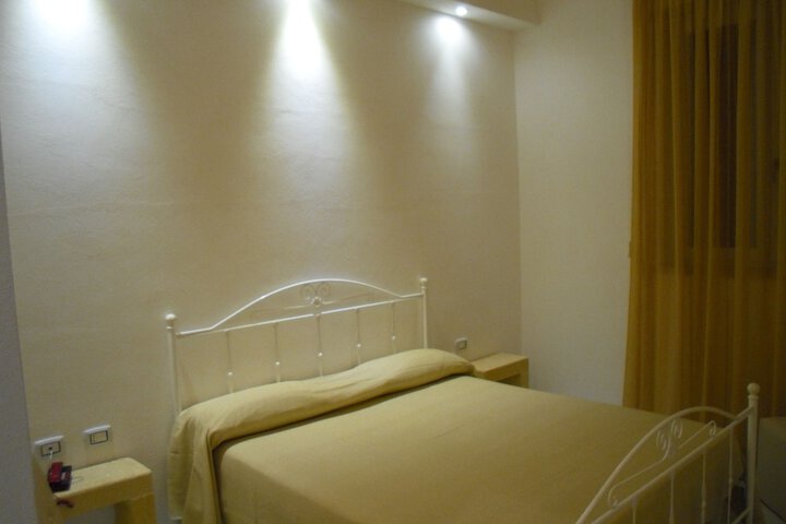 Room 3 of 30