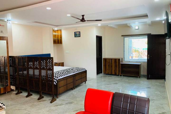 Room 13 of 45