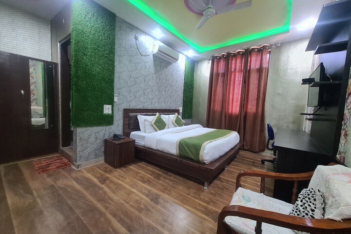 Room 26 of 45