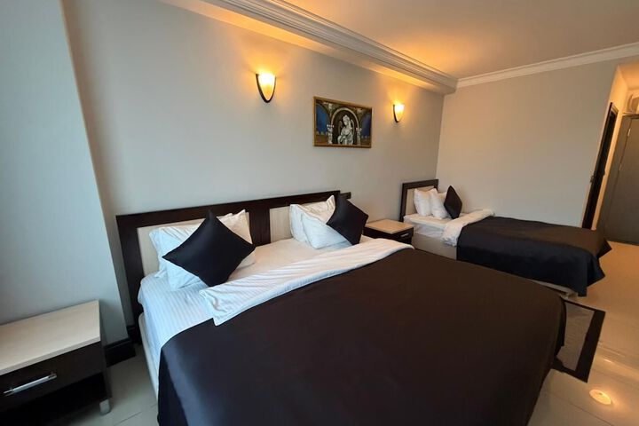 Room 47 of 94