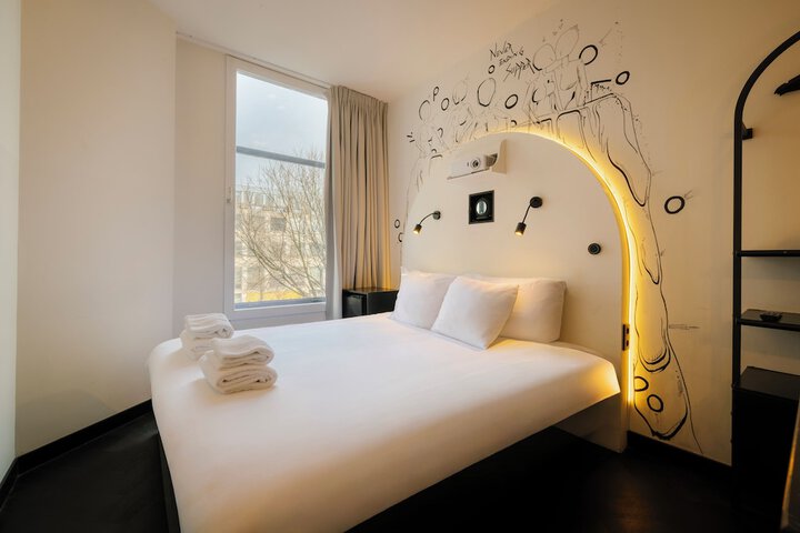 Room 19 of 46