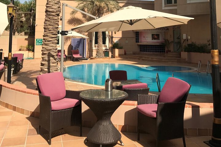 Pool Hotel