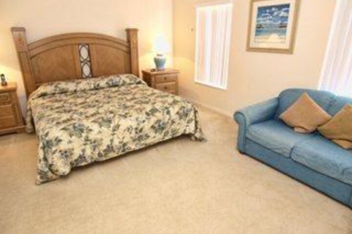 Room 4 of 15