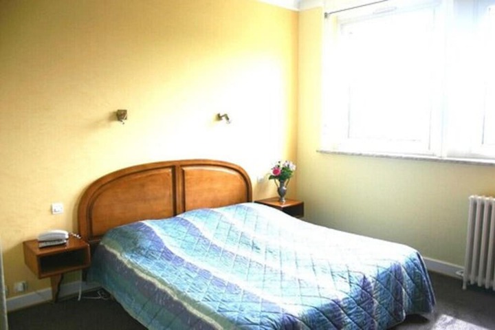 Room 4 of 29