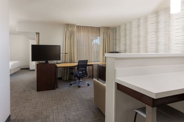 Room 11 of 36