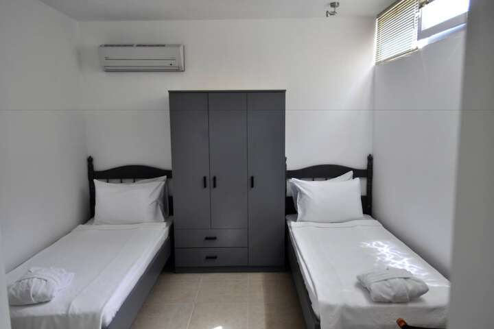 Room 7 of 94