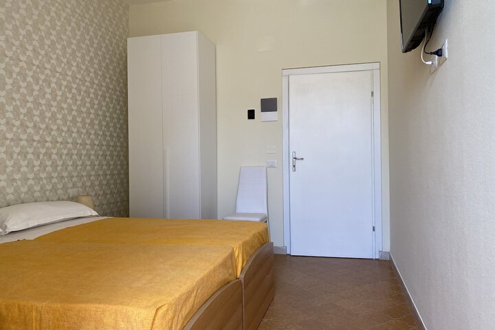 Room 36 of 99