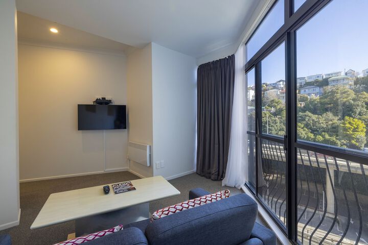 Room 18 of 29