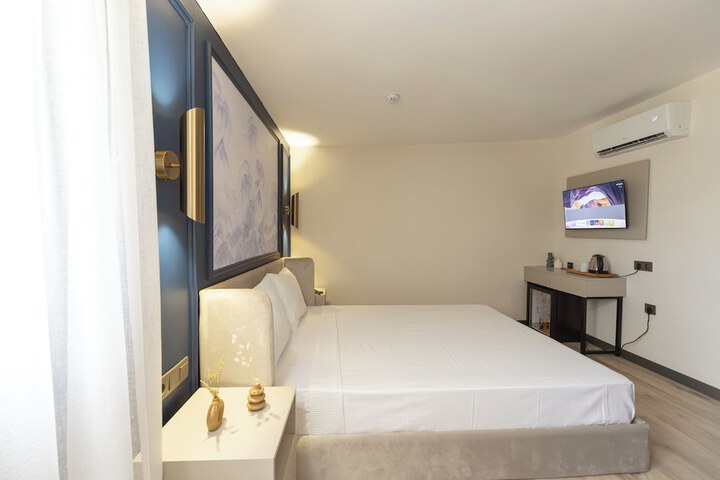 Room 16 of 111