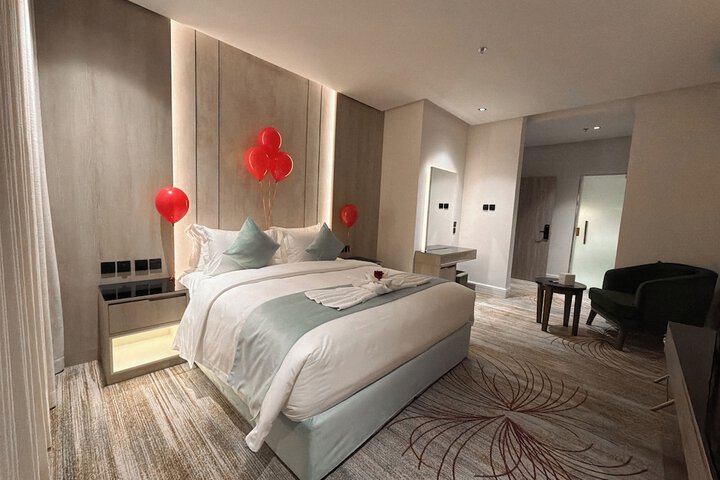 Room 15 of 48