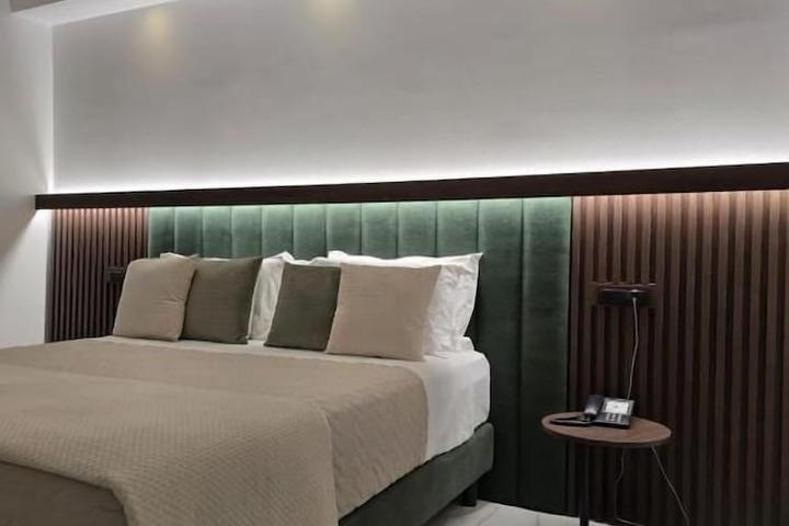 Room 5 of 39