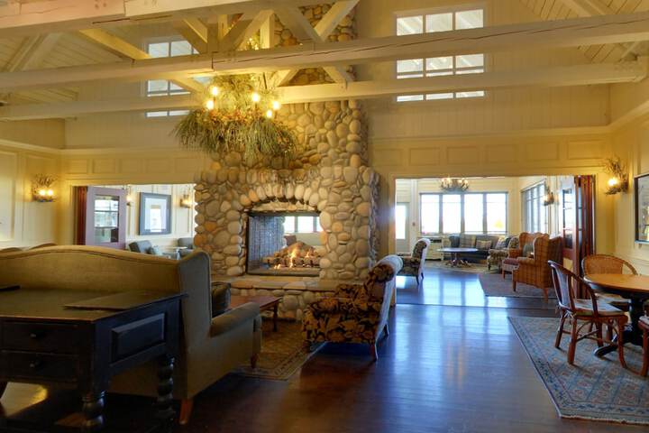 Hotel Interior 10 of 102