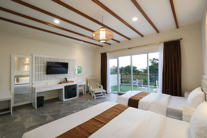 Room 5 of 44