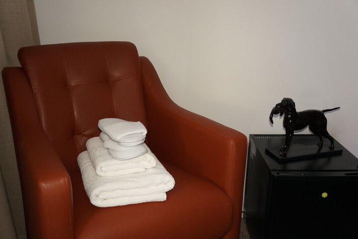 Room 2 of 59