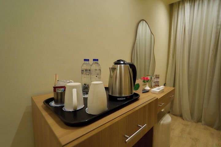 Breakfast/Coffee Service 94 of 174