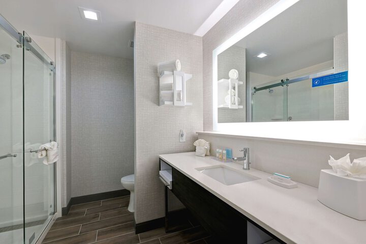 Bathroom shower
