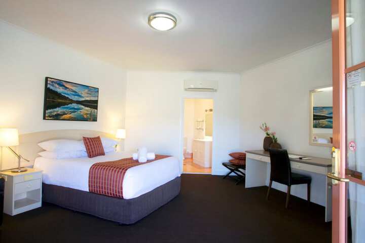 Room 21 of 48