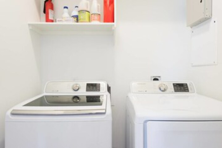 Laundry 8 of 40