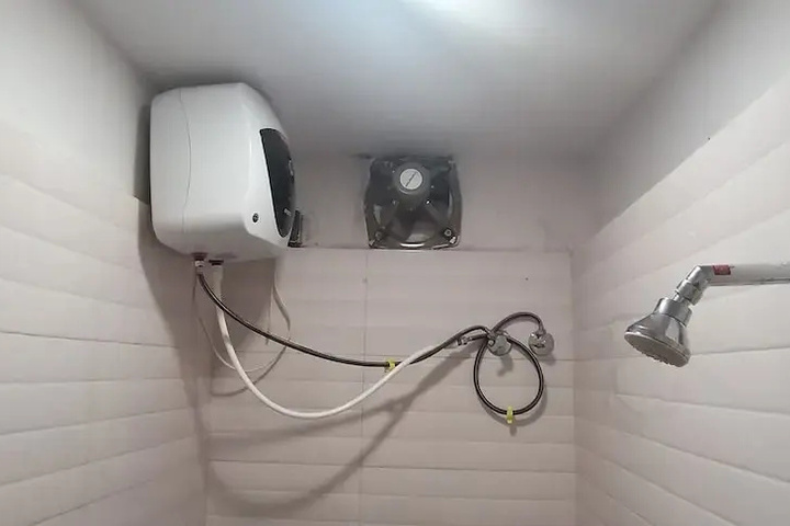 Room 10 of 21