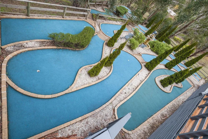 Pool 18 of 26