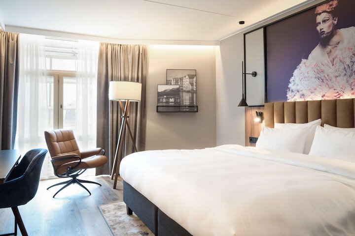 Room 8 of 63