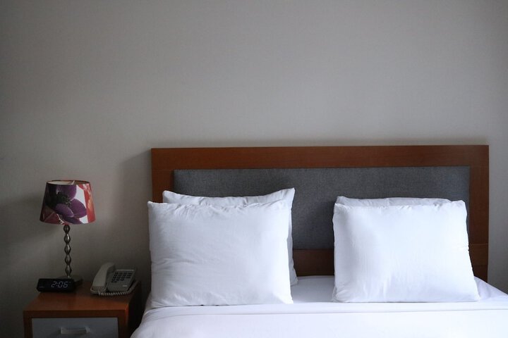 Room 8 of 32