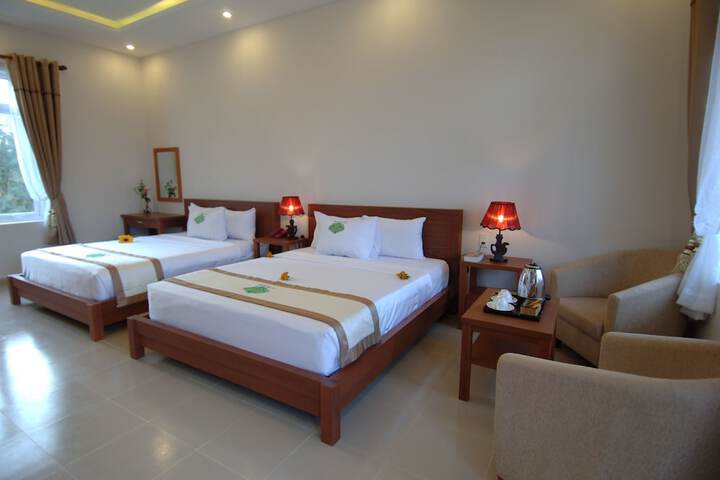 Room 5 of 94