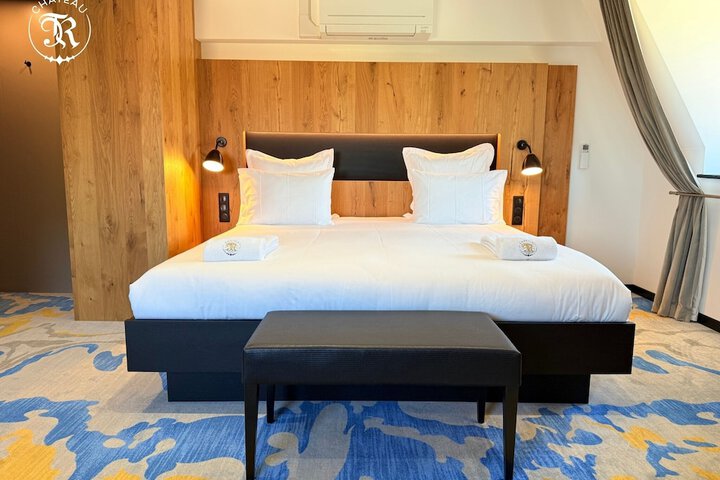 Room 44 of 217