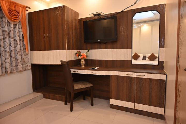 Room 8 of 21