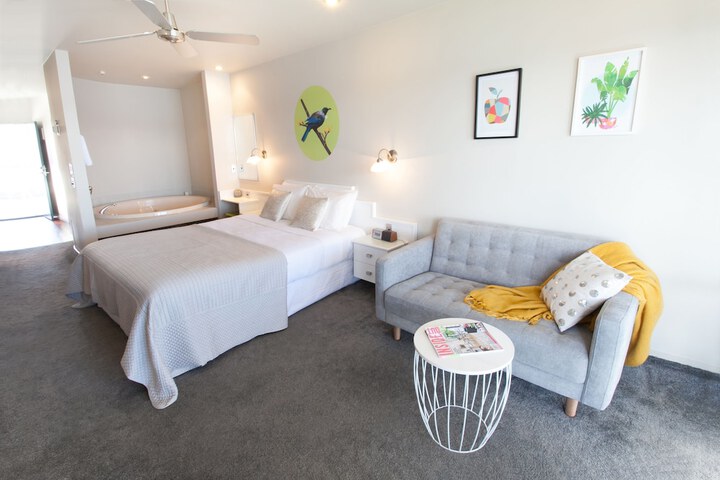Room 11 of 43