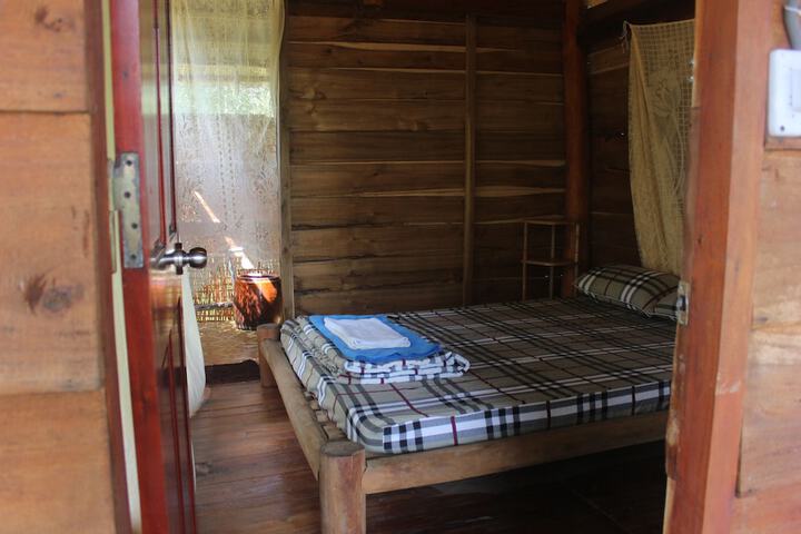 Room 3 of 44