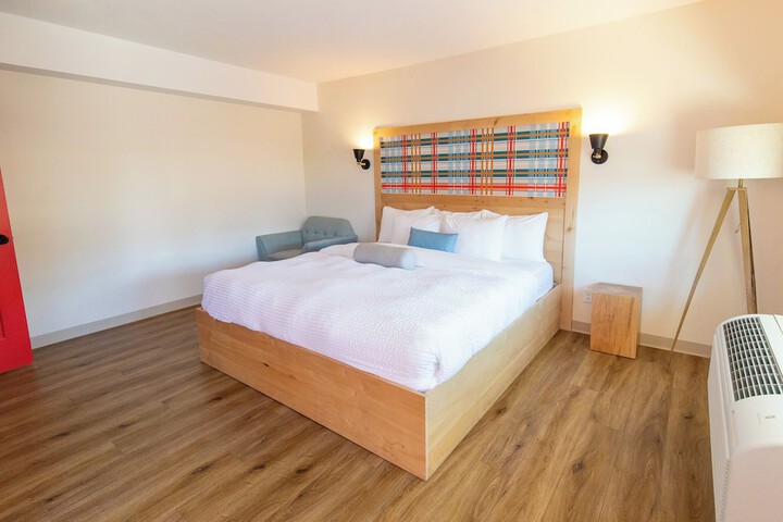 Room 45 of 103