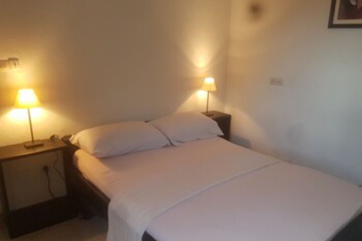 Room 8 of 40
