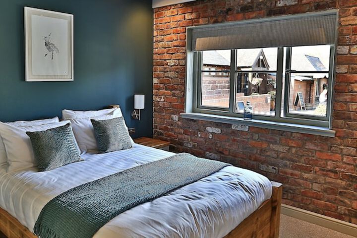 Room 5 of 50