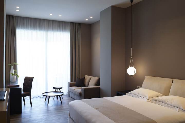 Room 22 of 185
