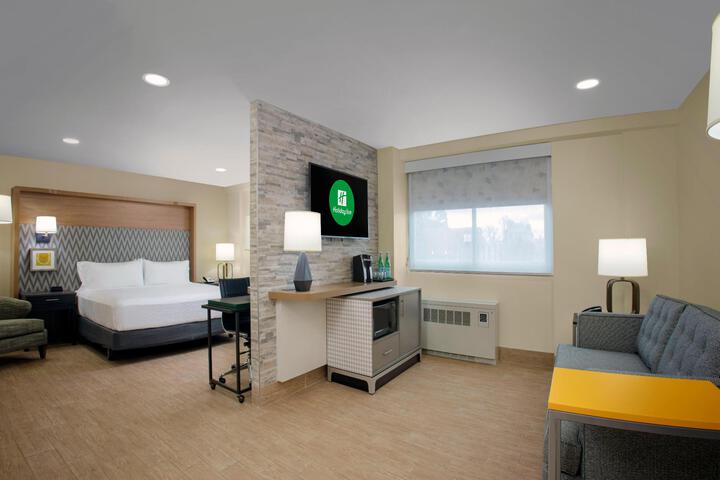 Standard Room, King or Two Doubles (1 of 2)
