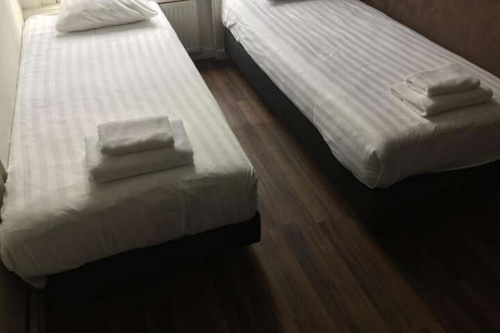 Room 13 of 53