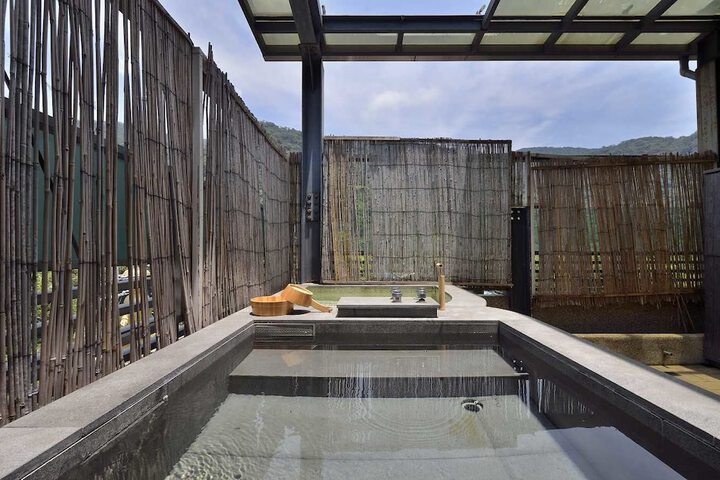 Pool 26 of 45
