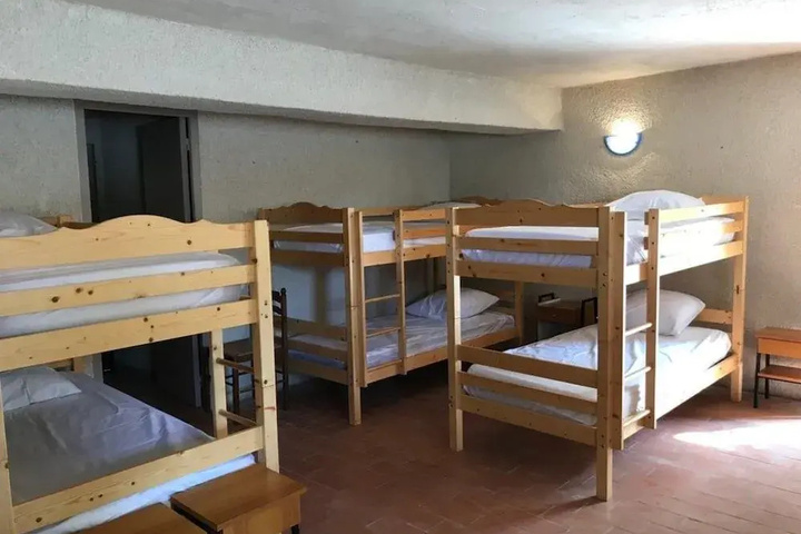 Room 4 of 19