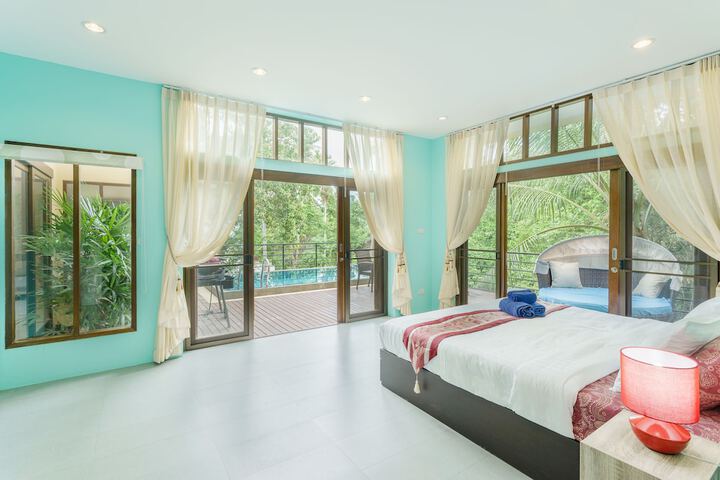 Room 4 of 54