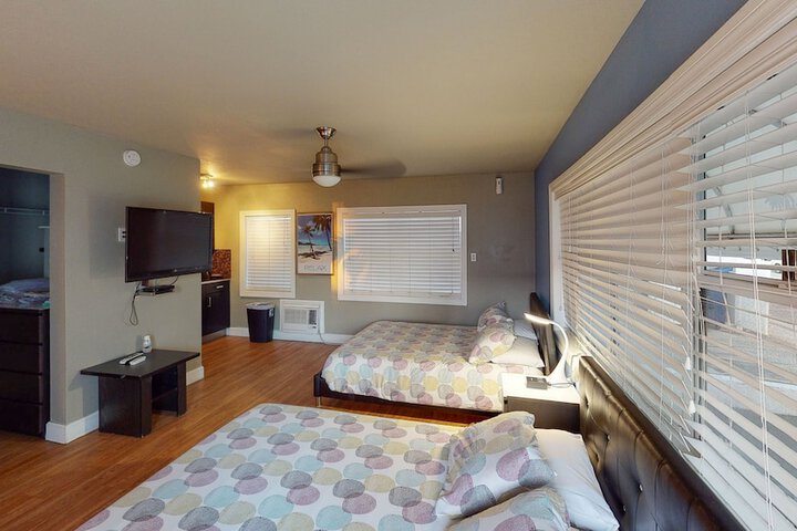 Basic Studio Queenbed (7 of 23)