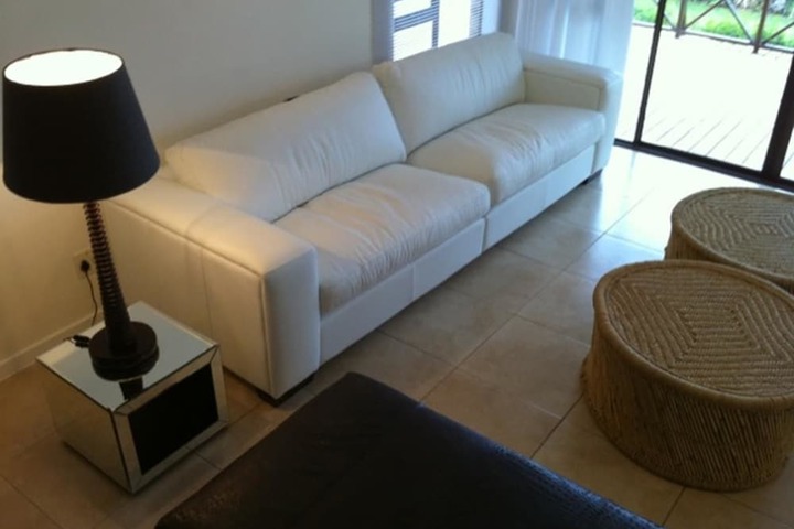 Room 6 of 12