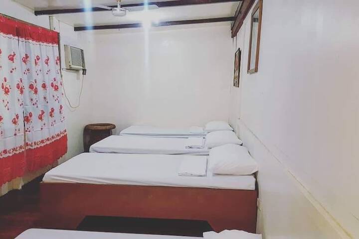 Room 12 of 20