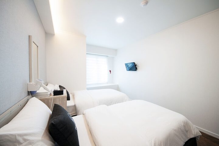Room 19 of 44