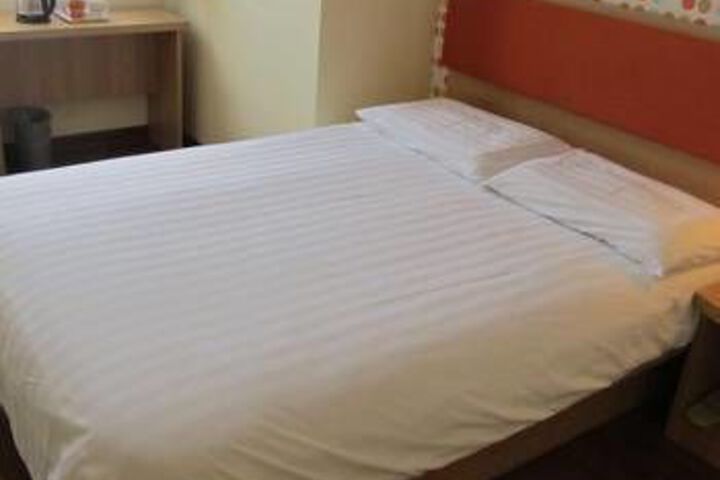 Room 7 of 15