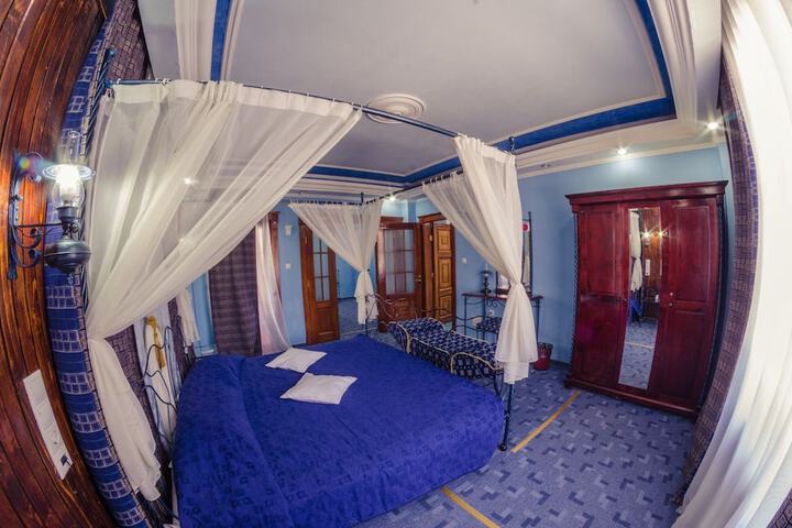 Room 5 of 55