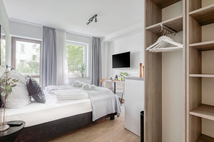 Room 12 of 70